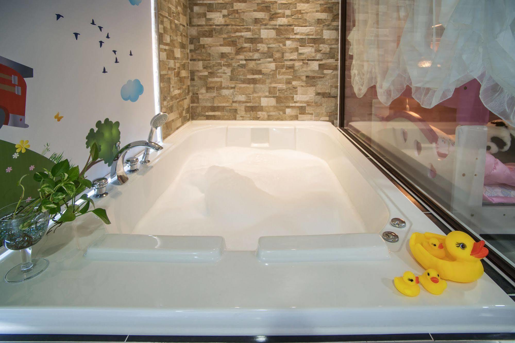 Famille Spa Resort Seogwipo Esterno foto